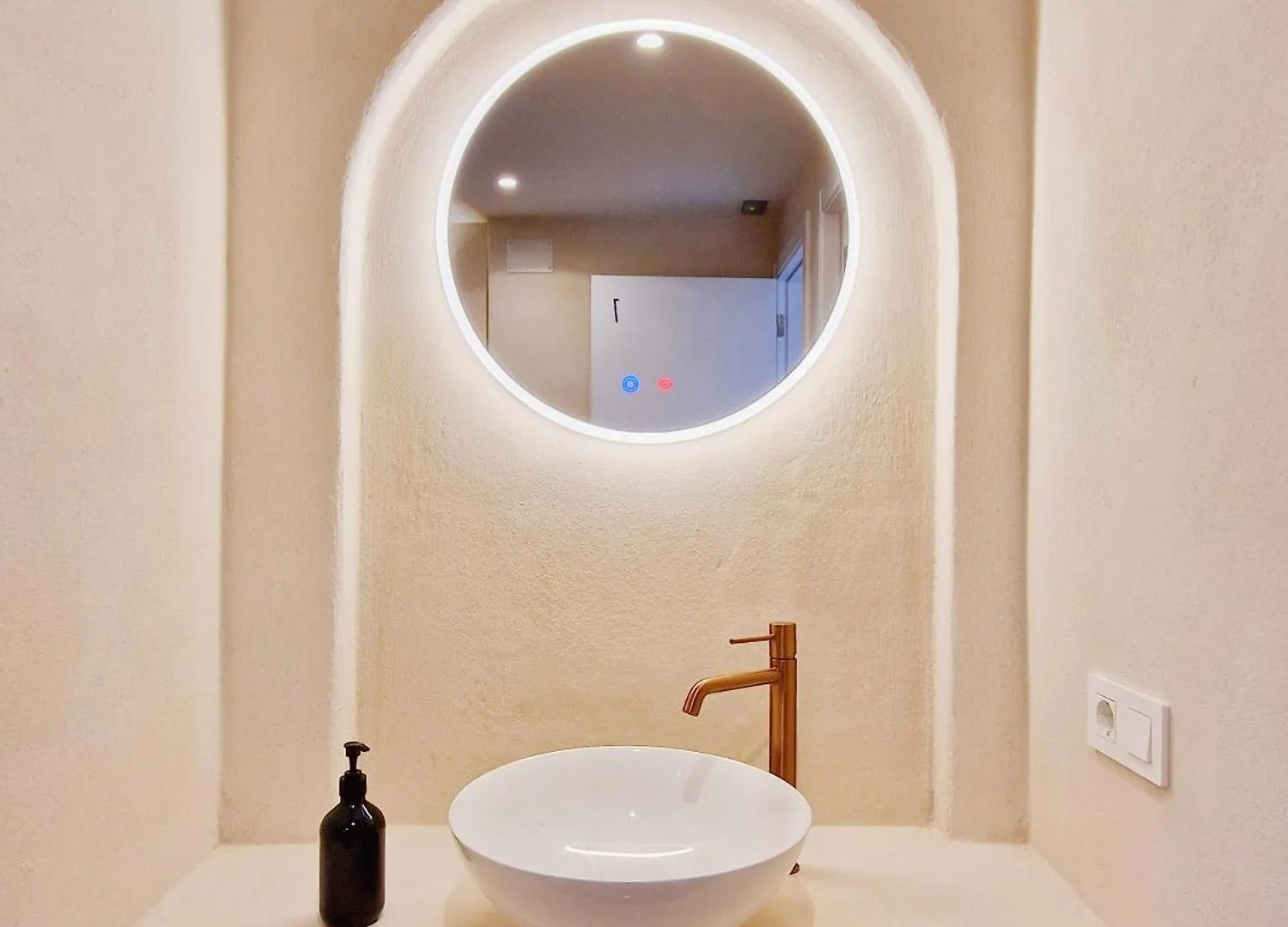 Boutique Hotel Atelier Sant Pere Pescador 0*,